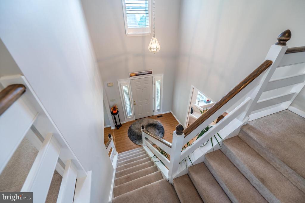 216 BAYBERRY DRIVE