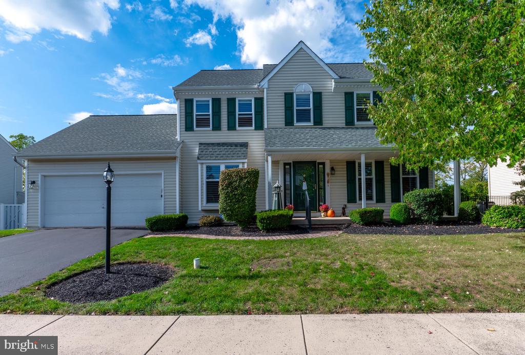 216 BAYBERRY DRIVE