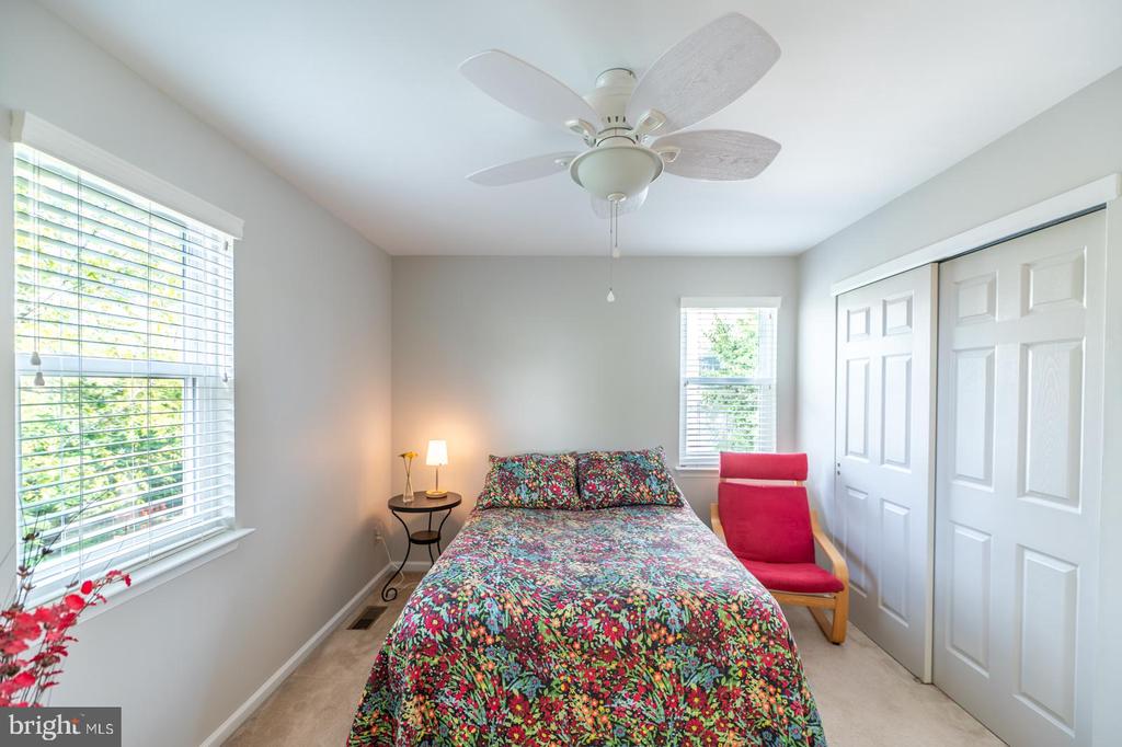 216 BAYBERRY DRIVE