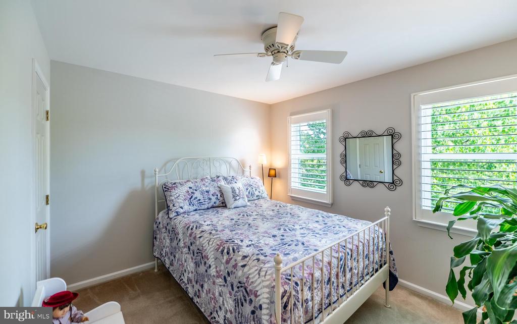 216 BAYBERRY DRIVE