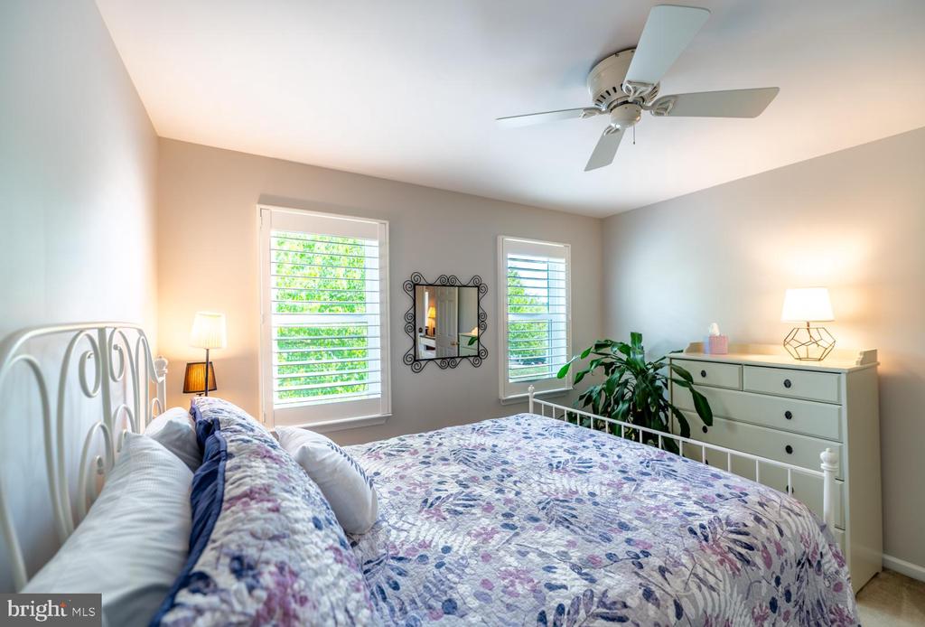 216 BAYBERRY DRIVE