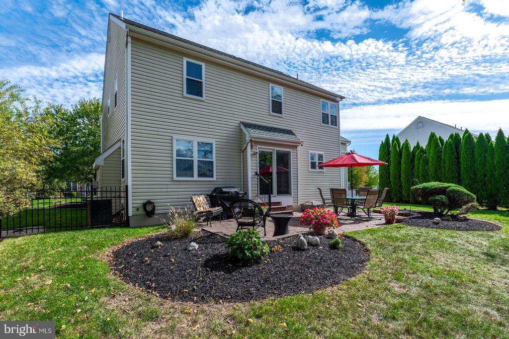 216 BAYBERRY DRIVE