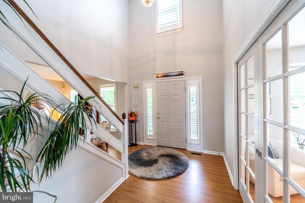 216 BAYBERRY DRIVE