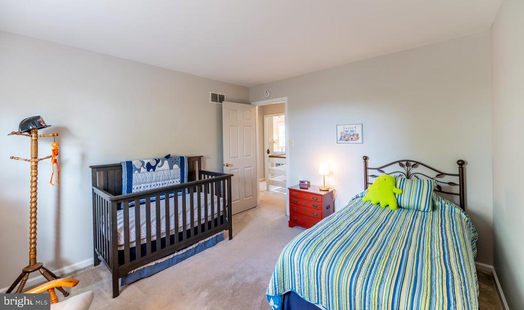216 BAYBERRY DRIVE