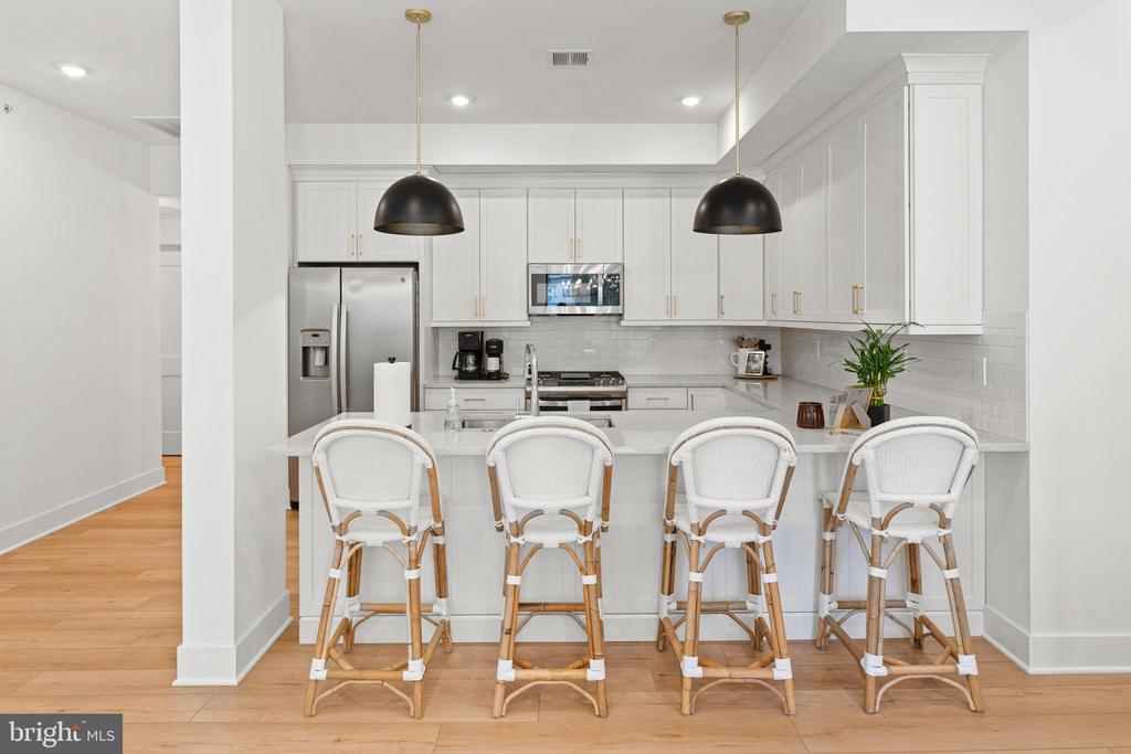 29 E 1st Ave #A207