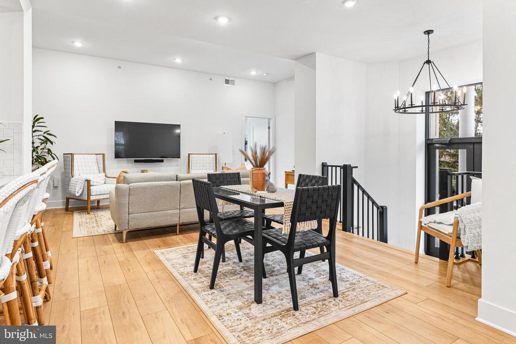 29 E 1st Ave #A207