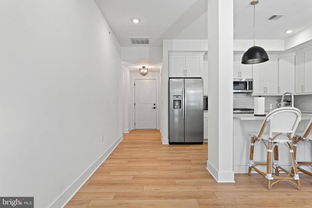 29 E 1st Ave #A207