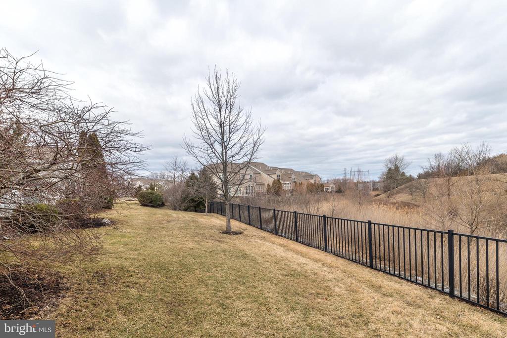 389 PRIMROSE DRIVE