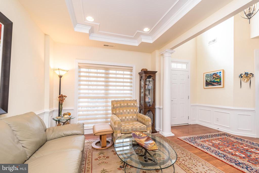 389 PRIMROSE DRIVE