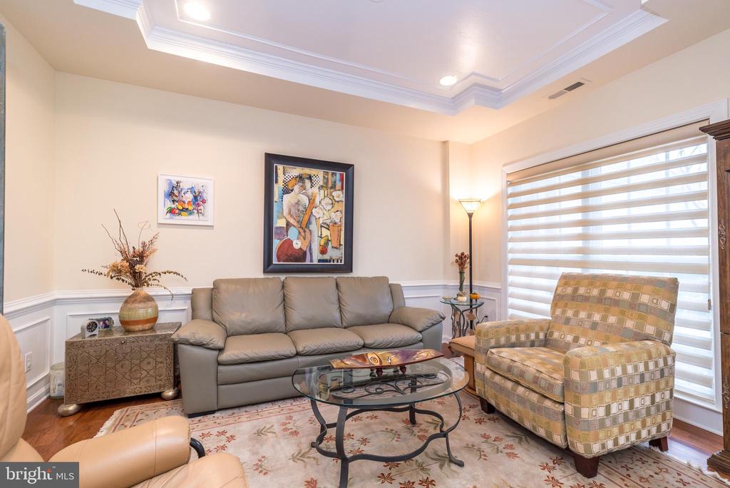 389 PRIMROSE DRIVE