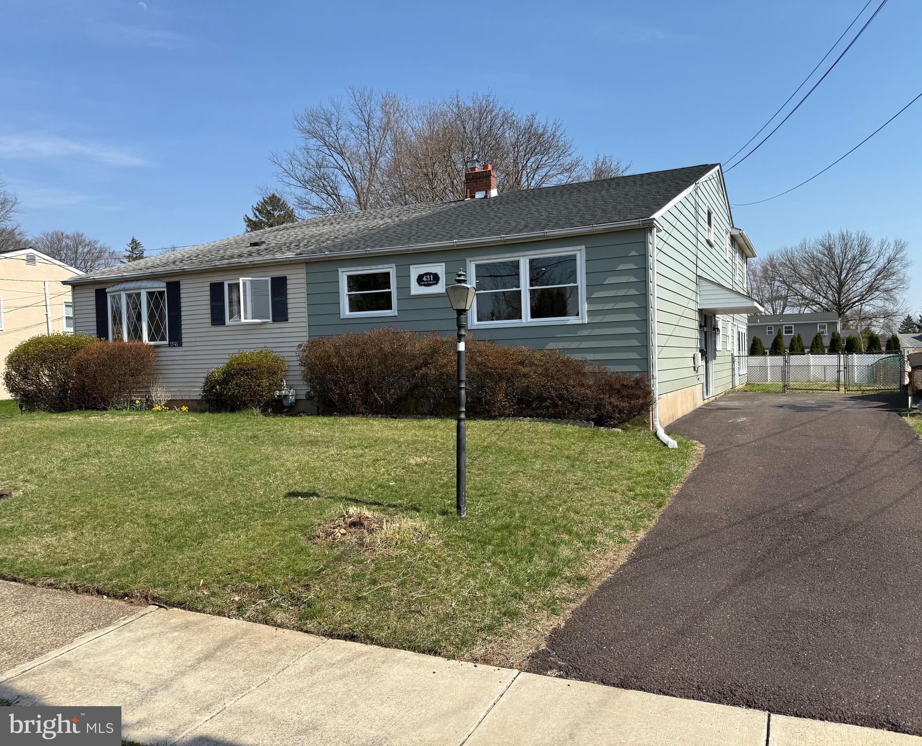 431 CEDAR STREET