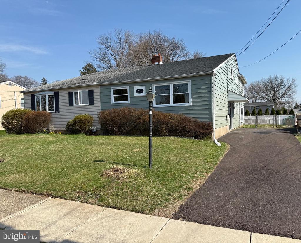 431 CEDAR STREET