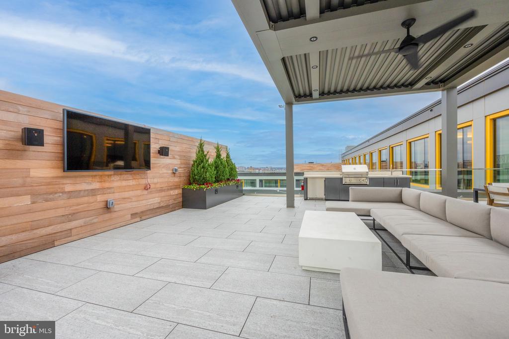 569 N 5TH STREET 502