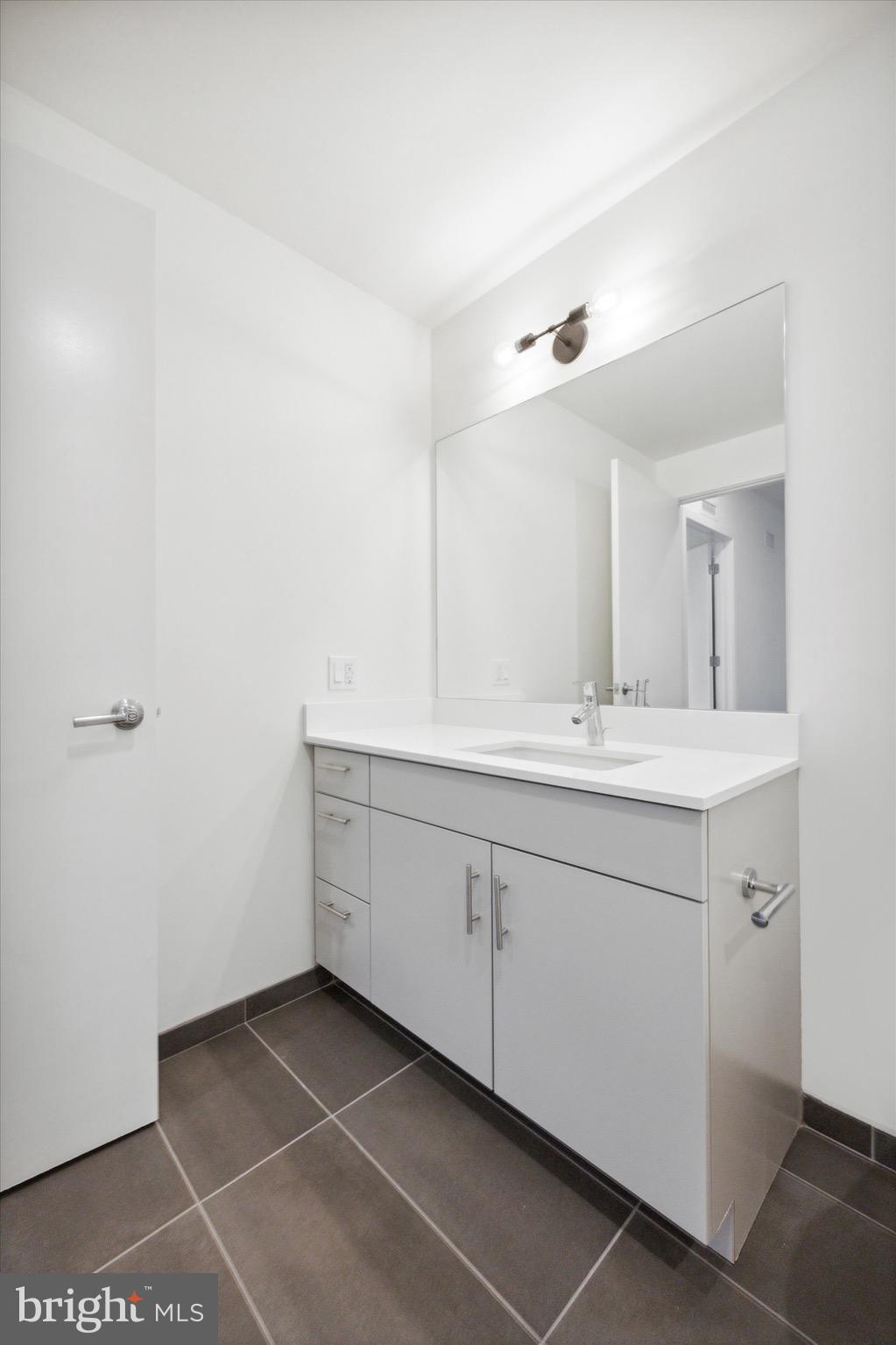 569 N 5TH STREET 502