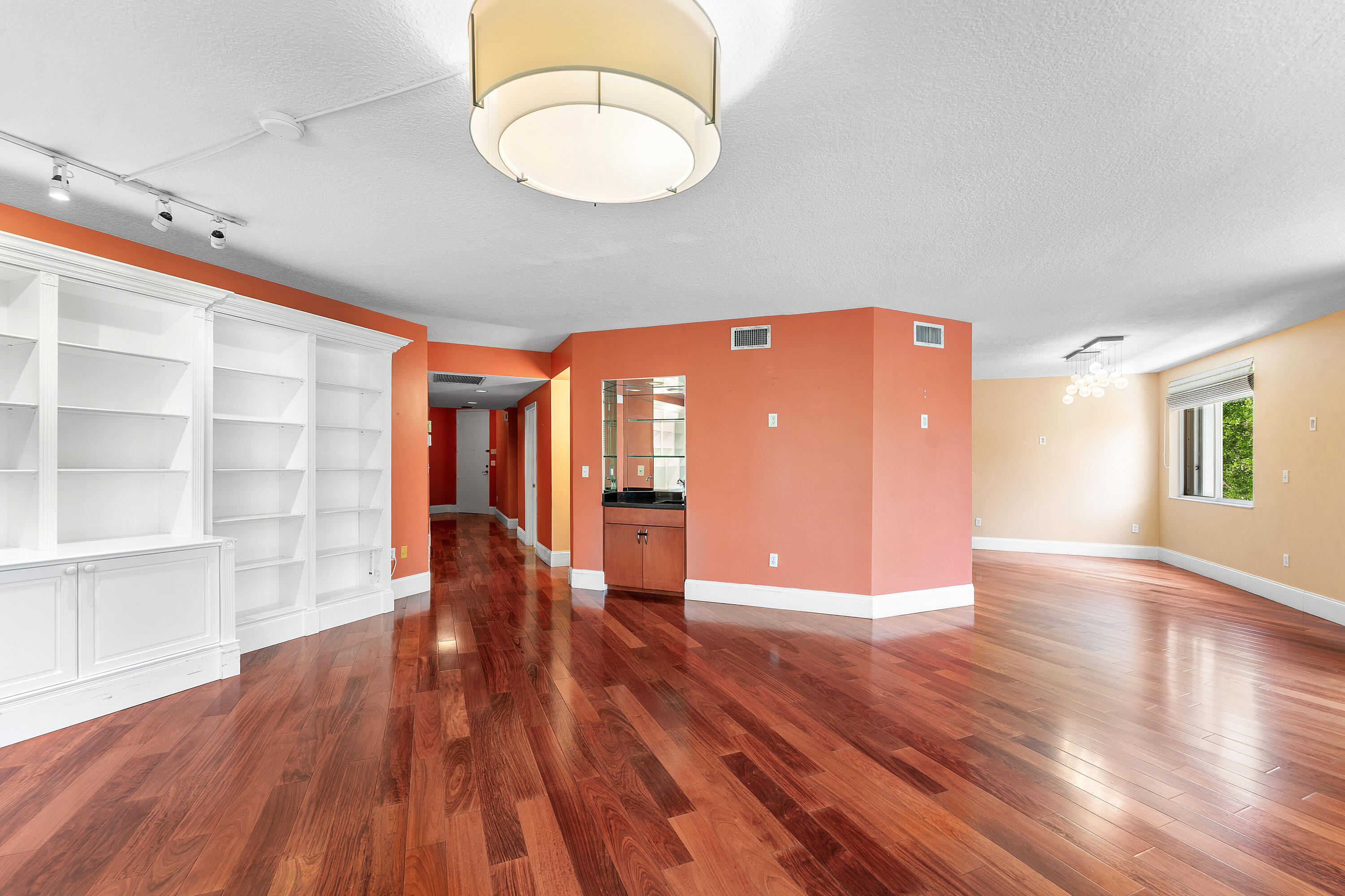 790 Andrews Avenue C206