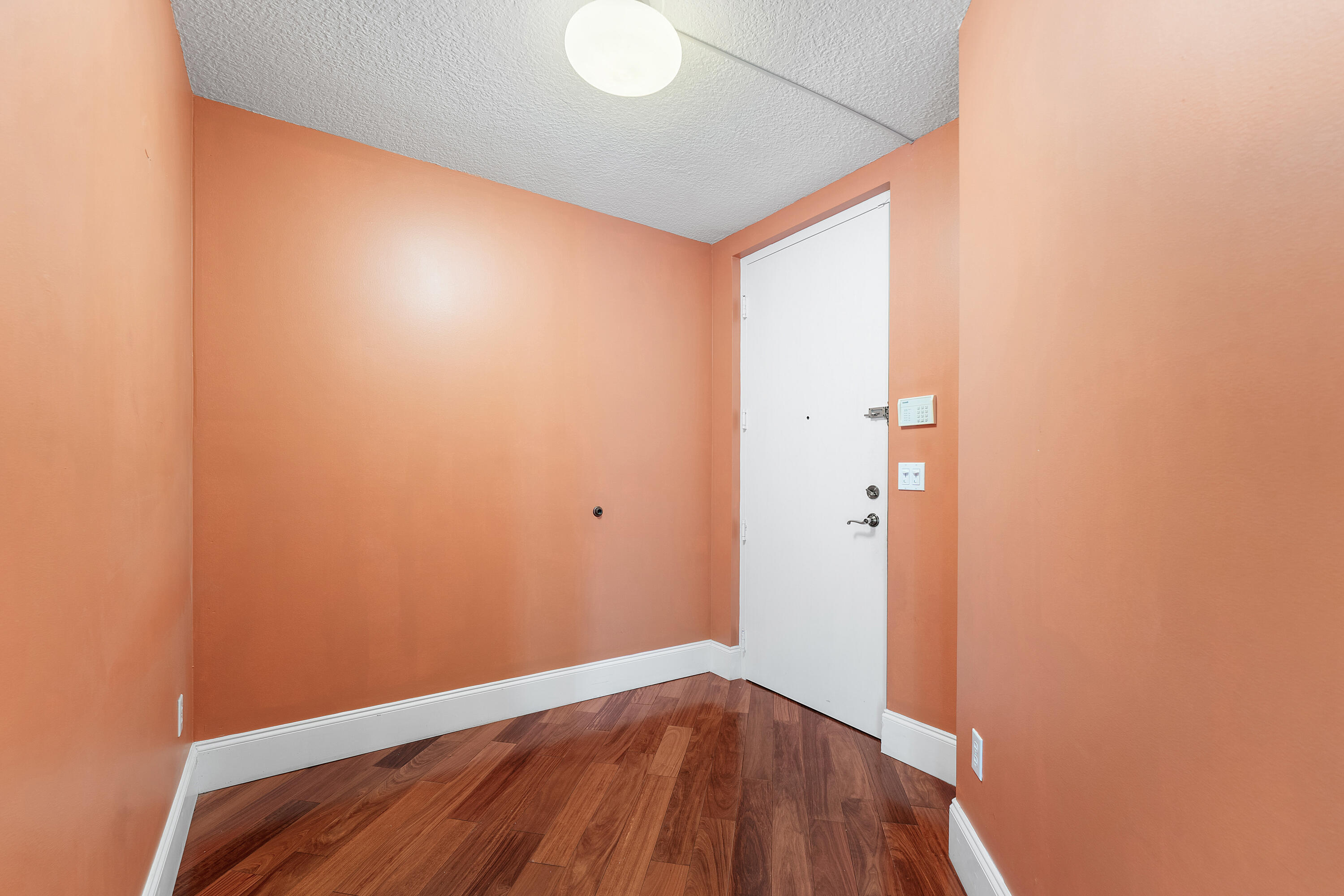 790 Andrews Avenue C206