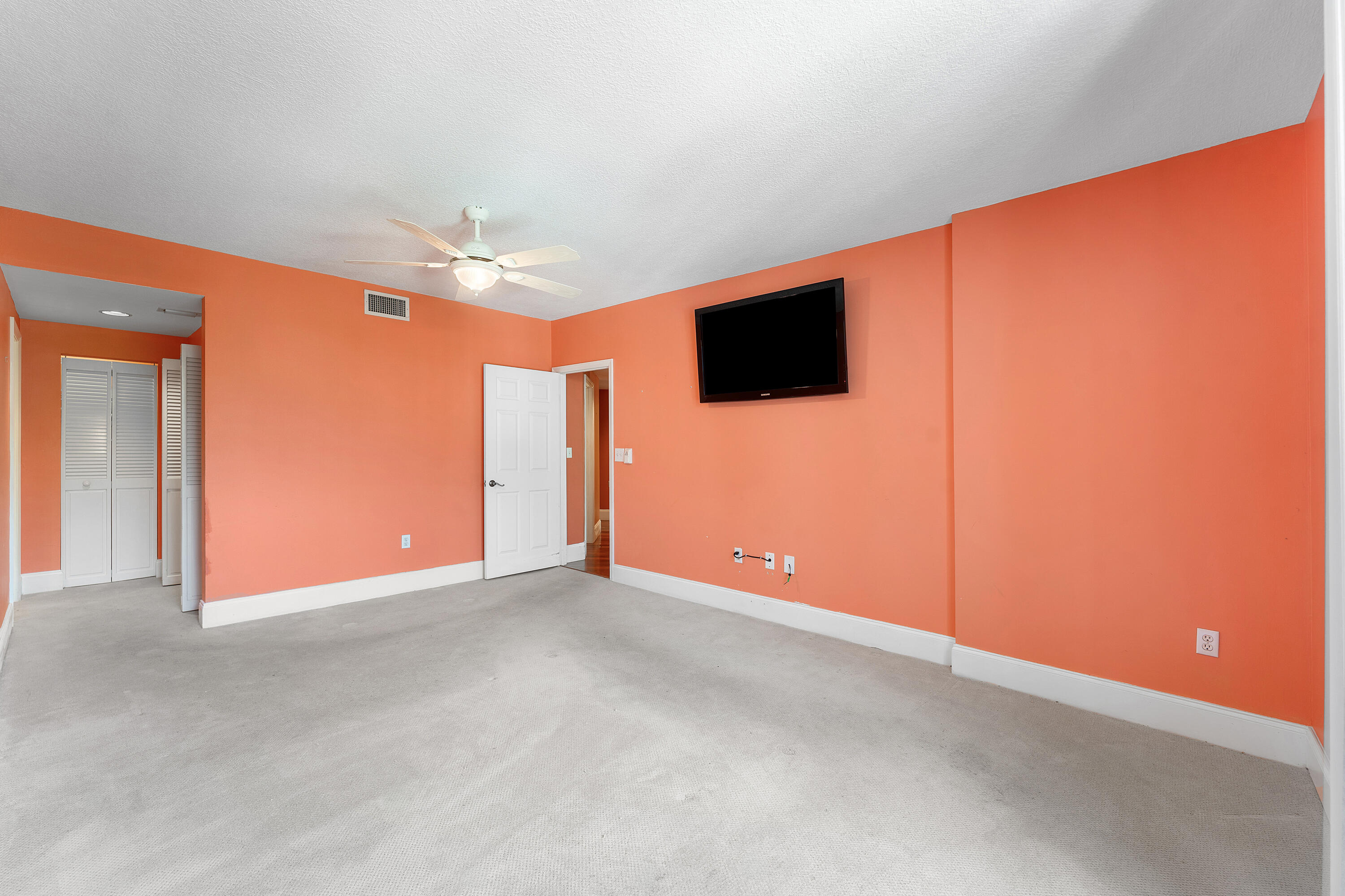 790 Andrews Avenue C206
