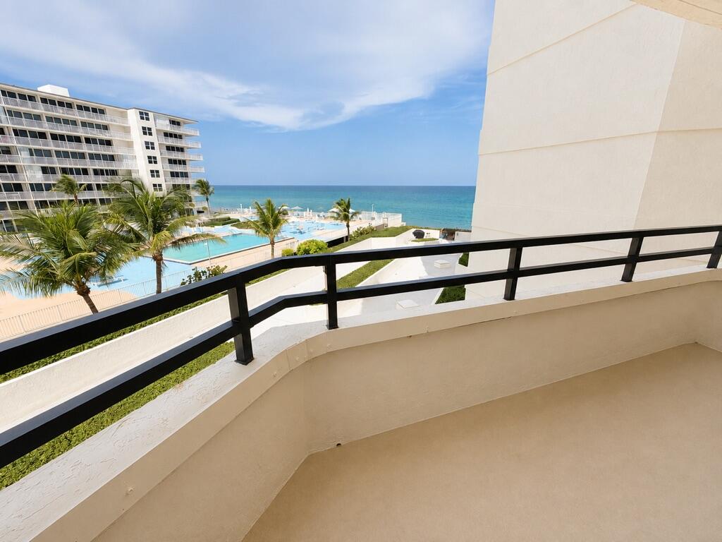 3560 S OCEAN Boulevard 404