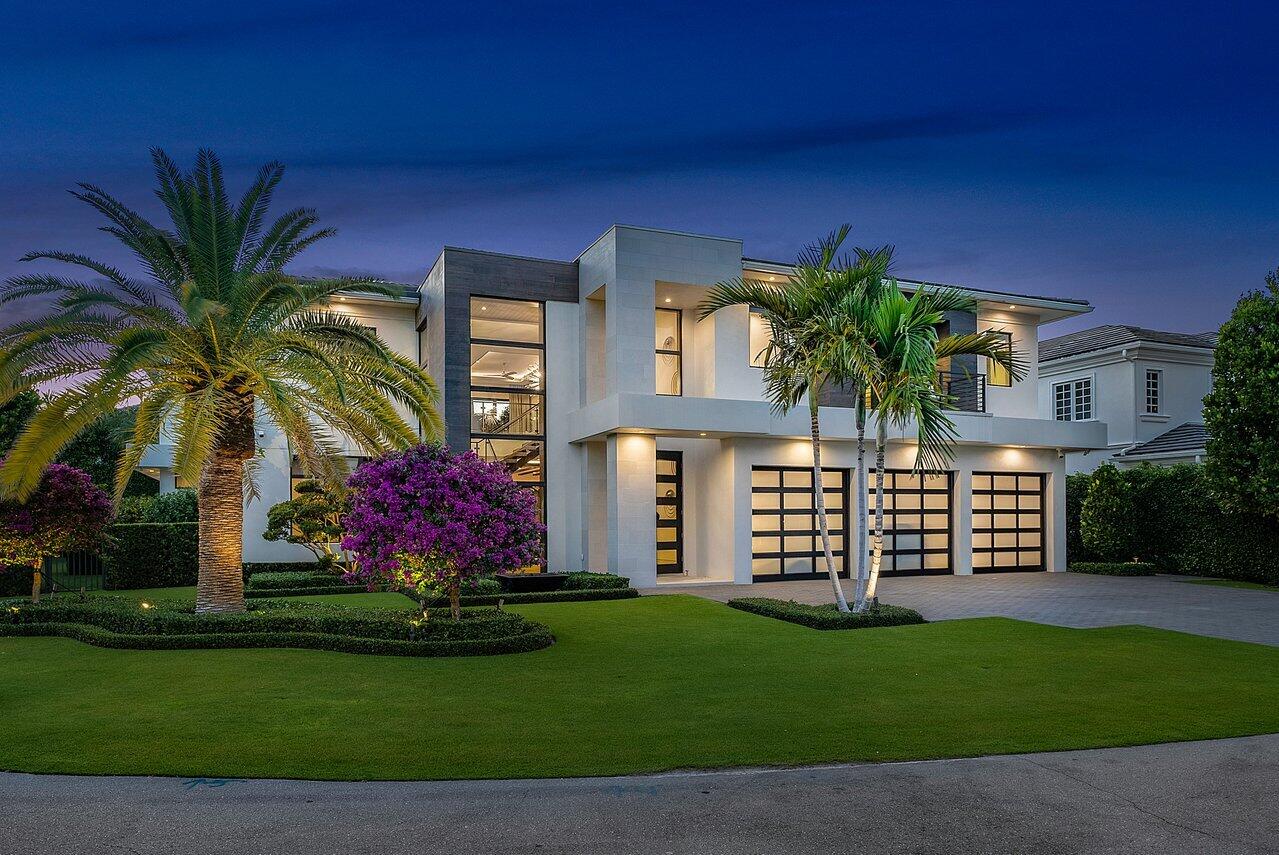 1857 Sabal Palm Circle