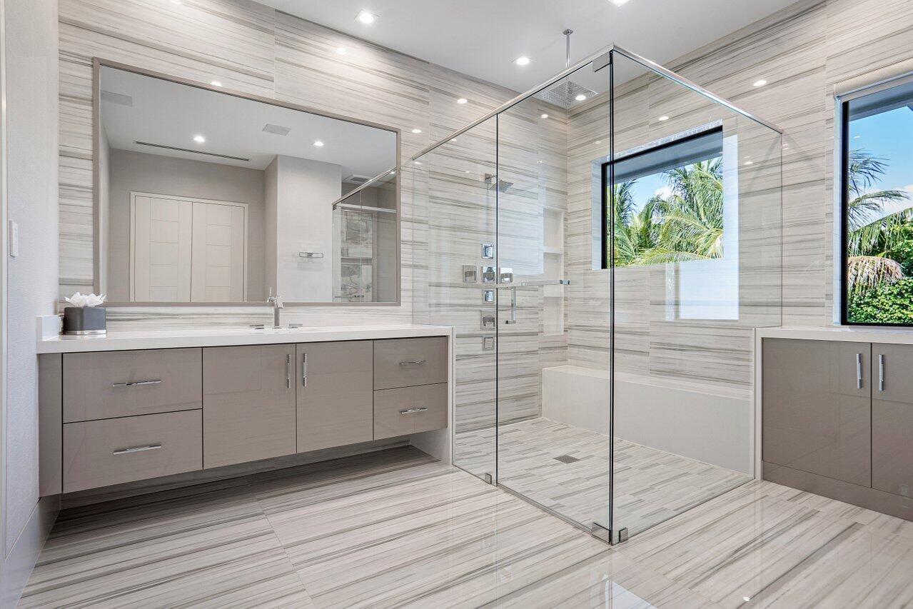 1857 Sabal Palm Circle