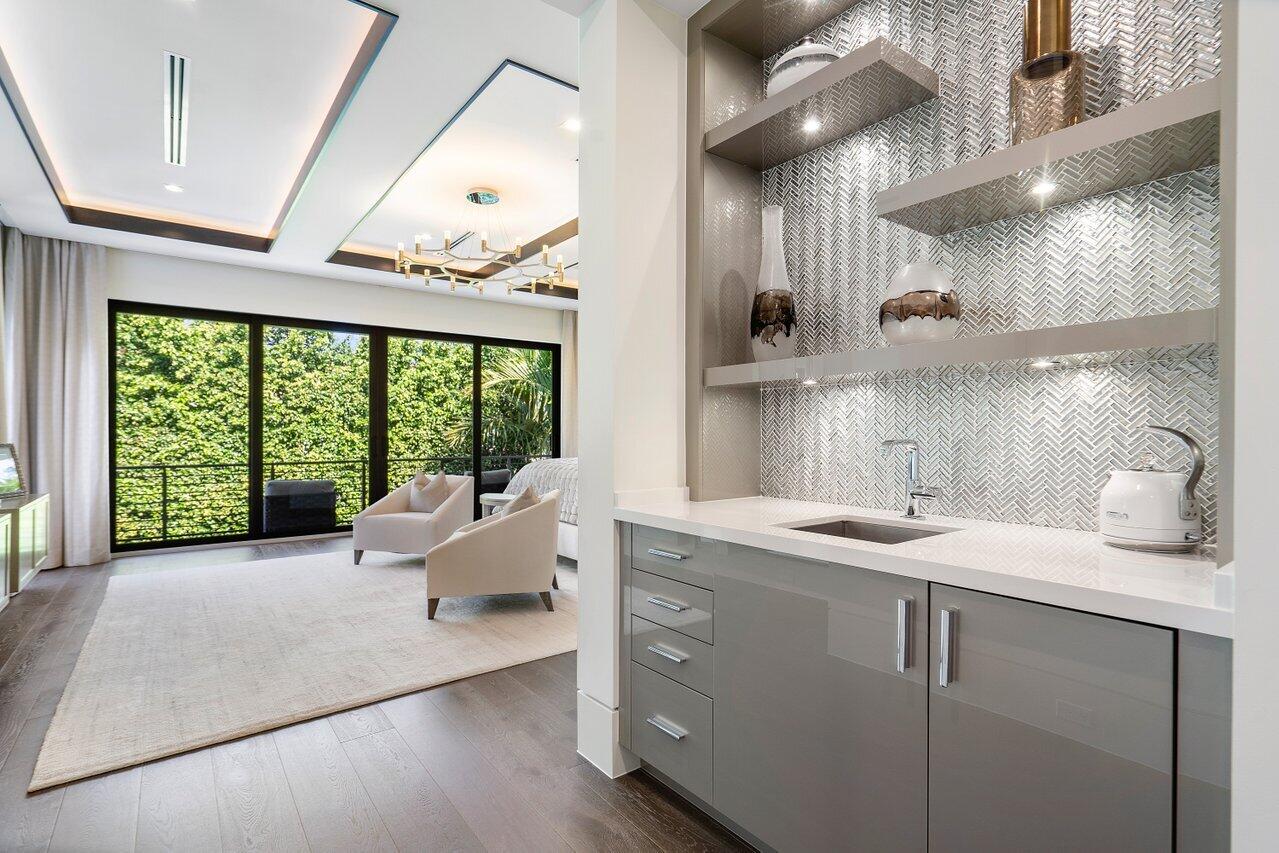 1857 Sabal Palm Circle