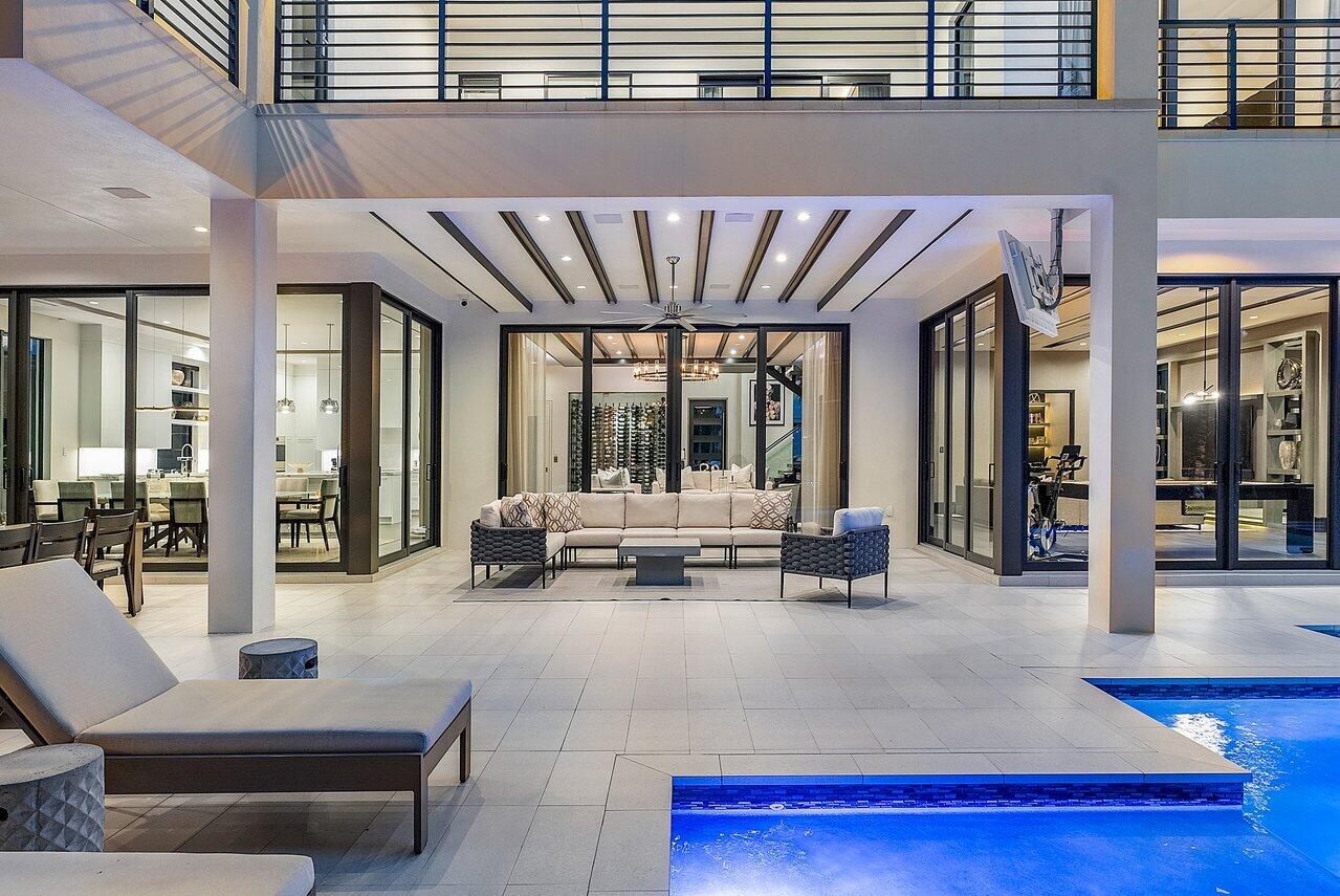 1857 Sabal Palm Circle