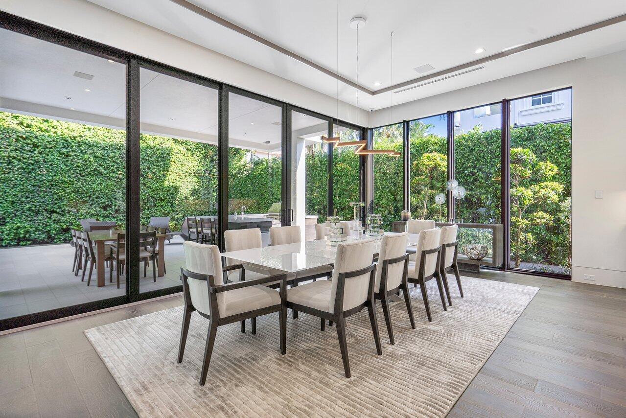 1857 Sabal Palm Circle