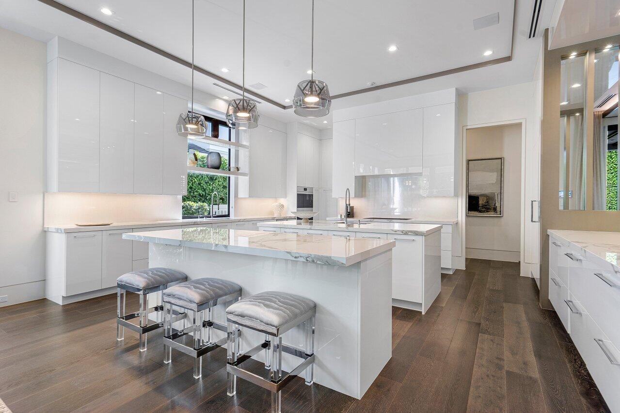 1857 Sabal Palm Circle