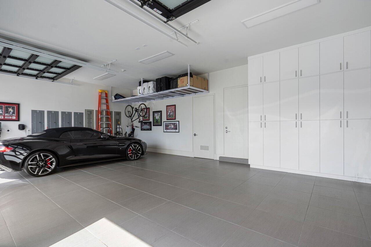 1857 Sabal Palm Circle