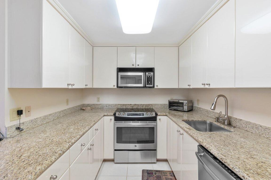 2295 S Ocean Boulevard 916