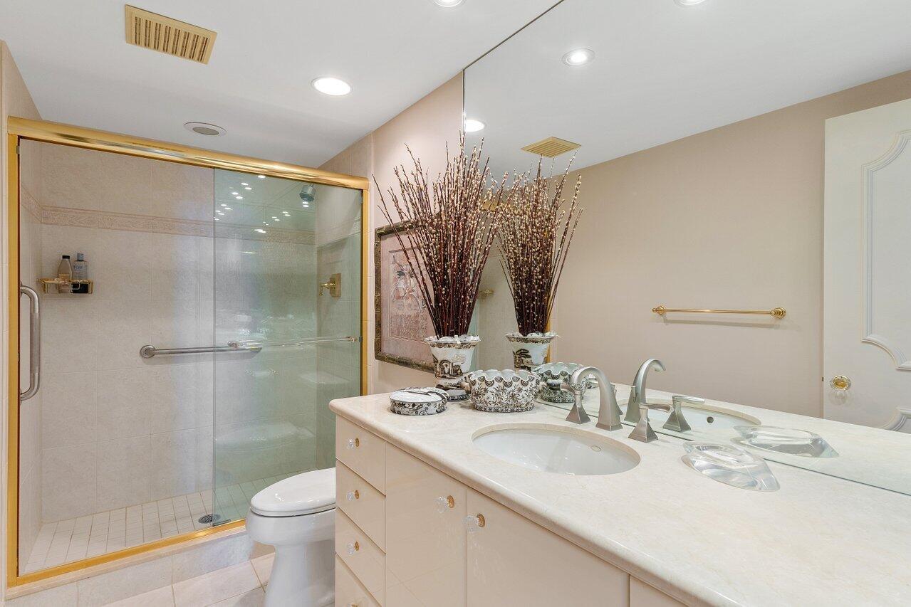 2295 S Ocean Boulevard 916