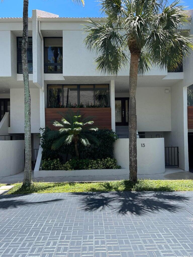 2335 S Ocean Boulevard 13d