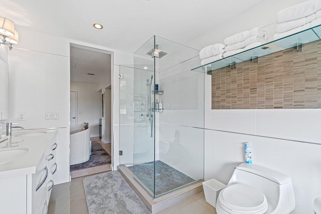 2335 S Ocean Boulevard 13d