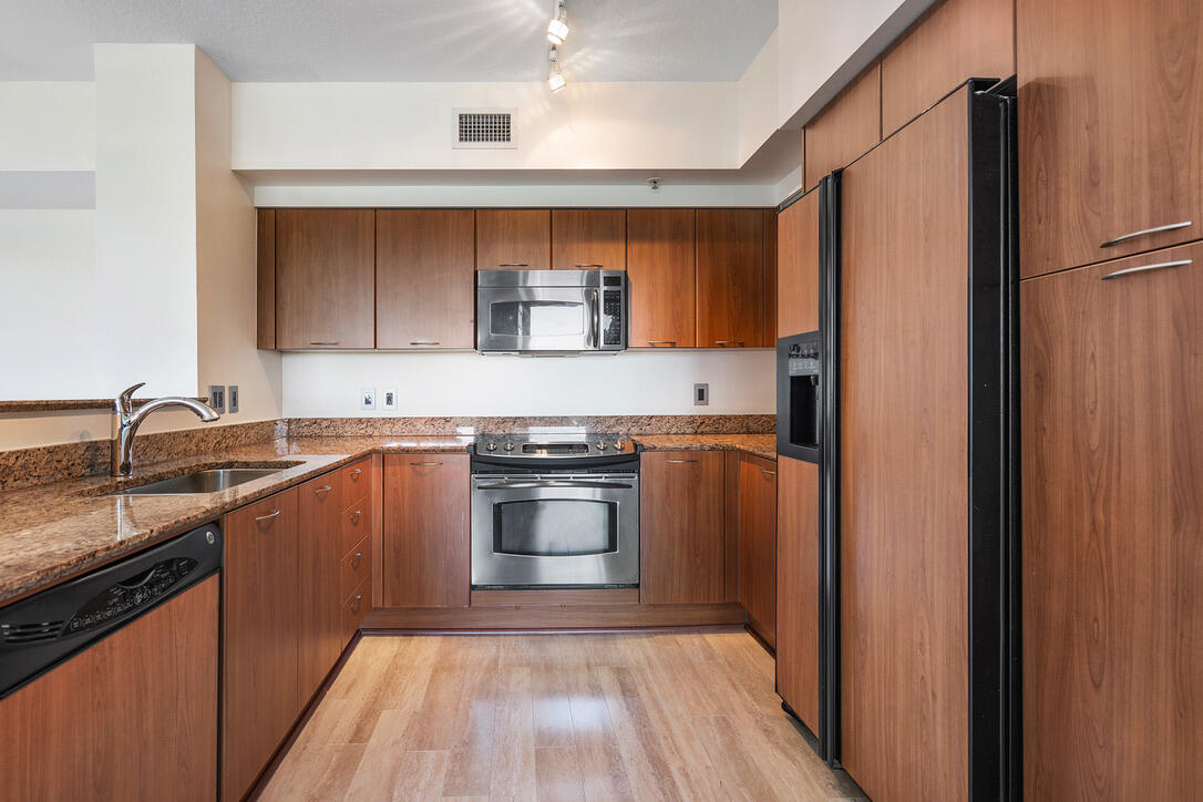 700 E Boulevard 711