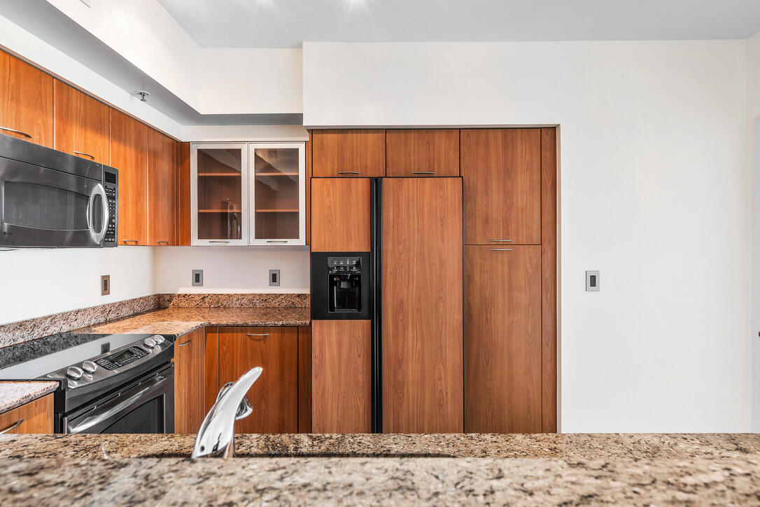 700 E Boulevard 711
