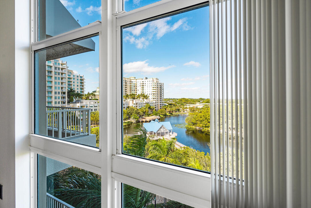 700 E Boulevard 711