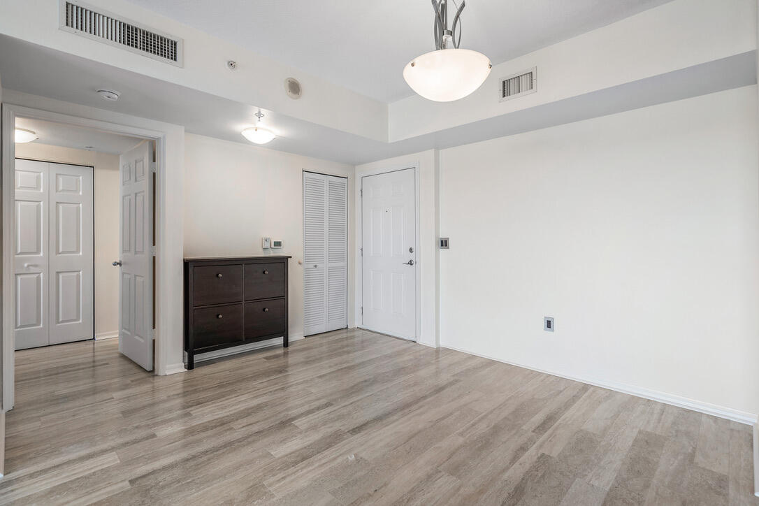 700 E Boulevard 711