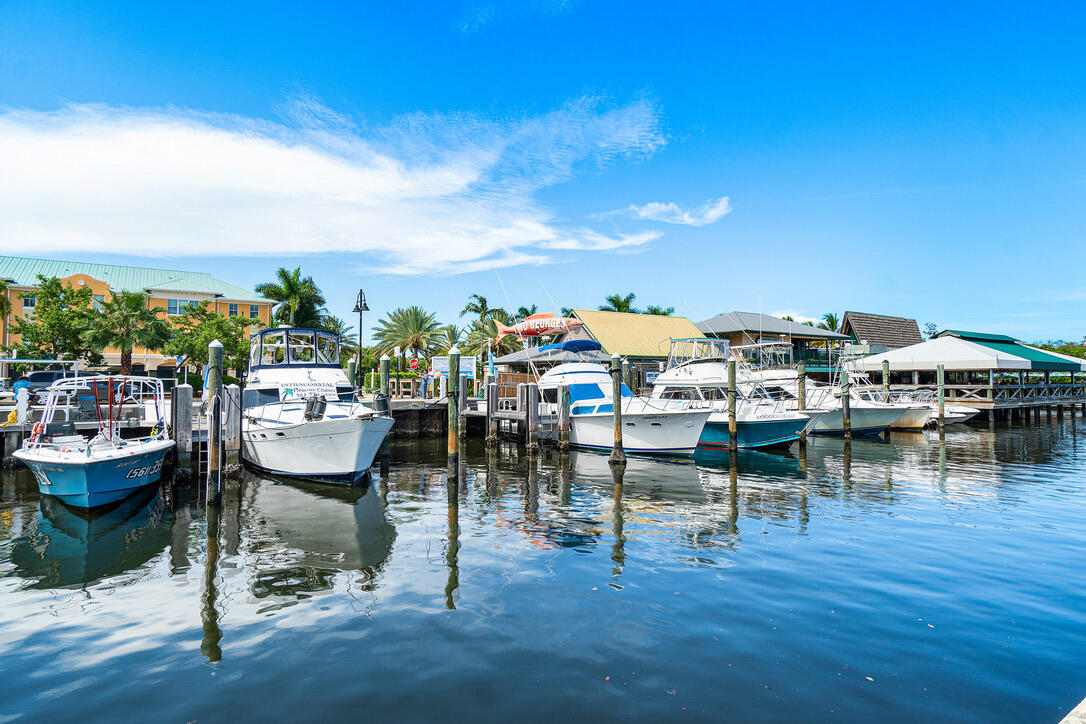 700 E Boulevard 711