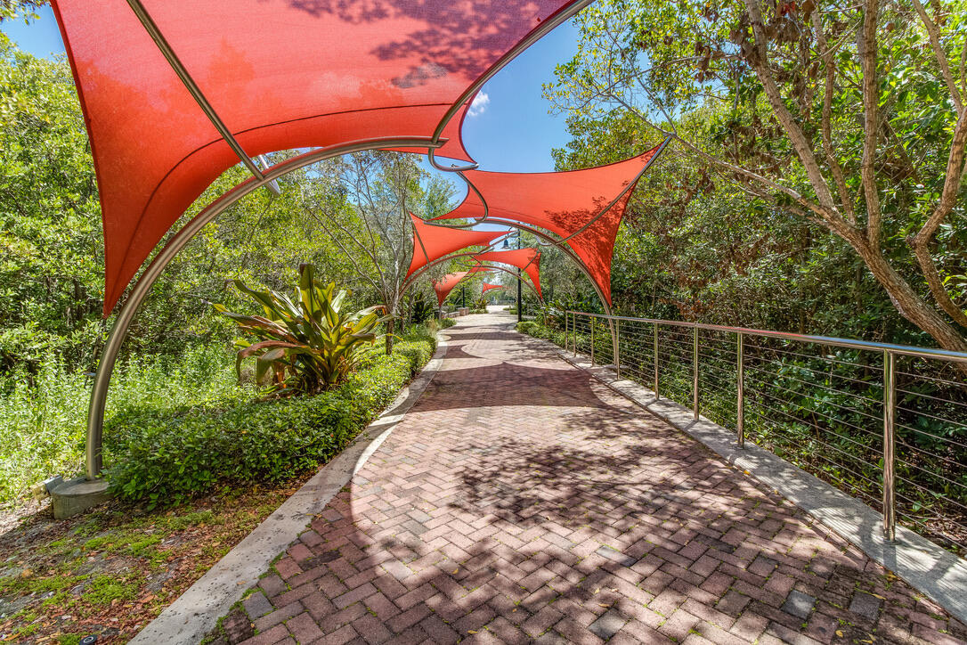 700 E Boulevard 711