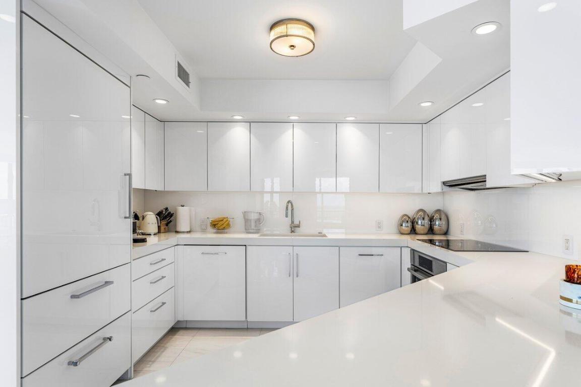 2100 S Ocean Boulevard 508s