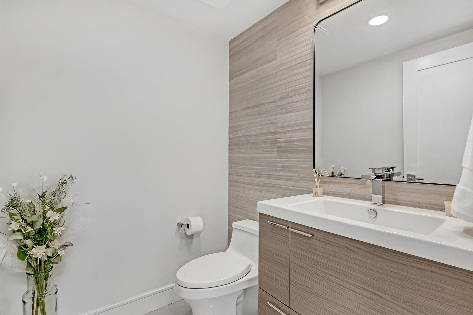 2295 S Ocean Boulevard 321