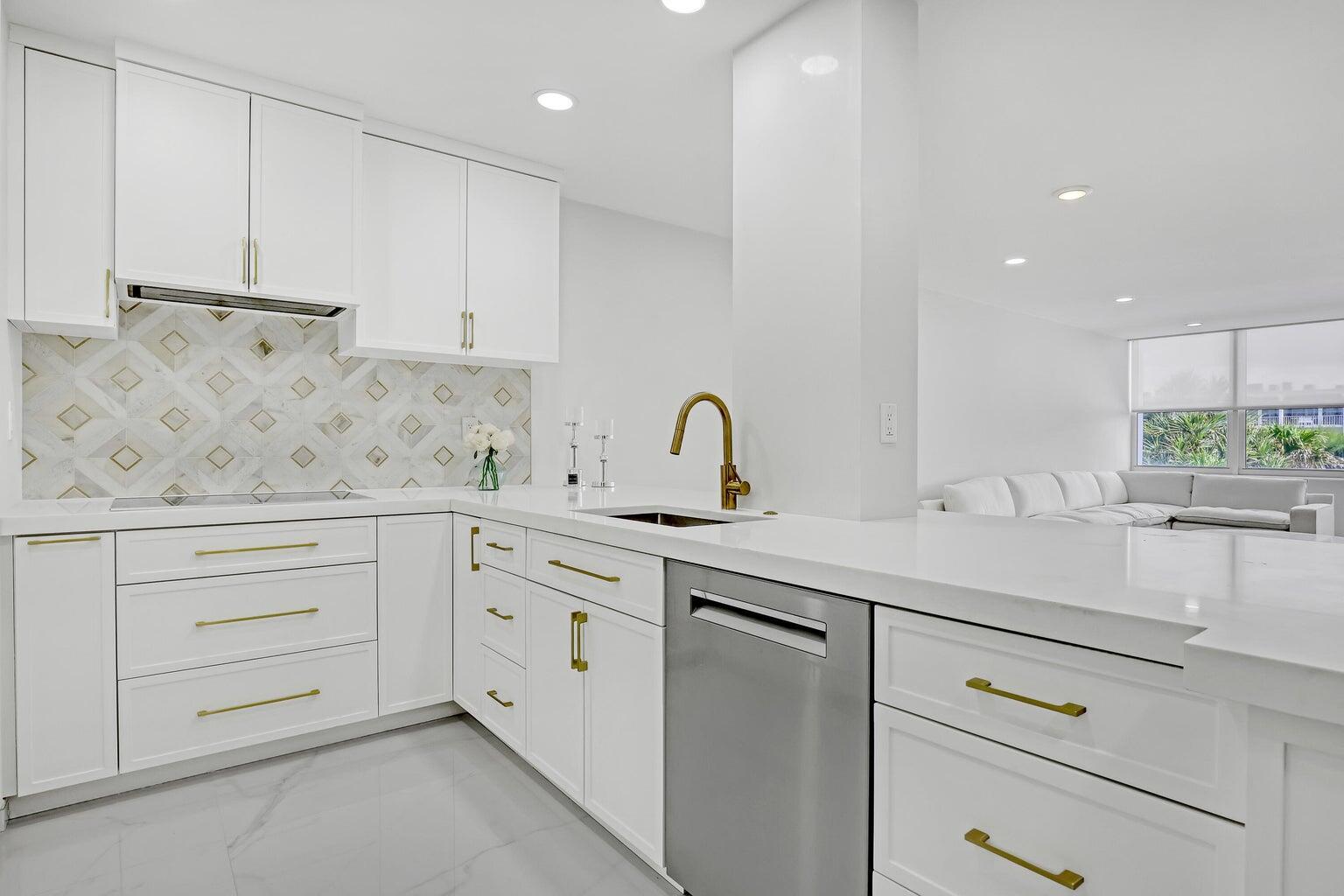 2295 S Ocean Boulevard 321