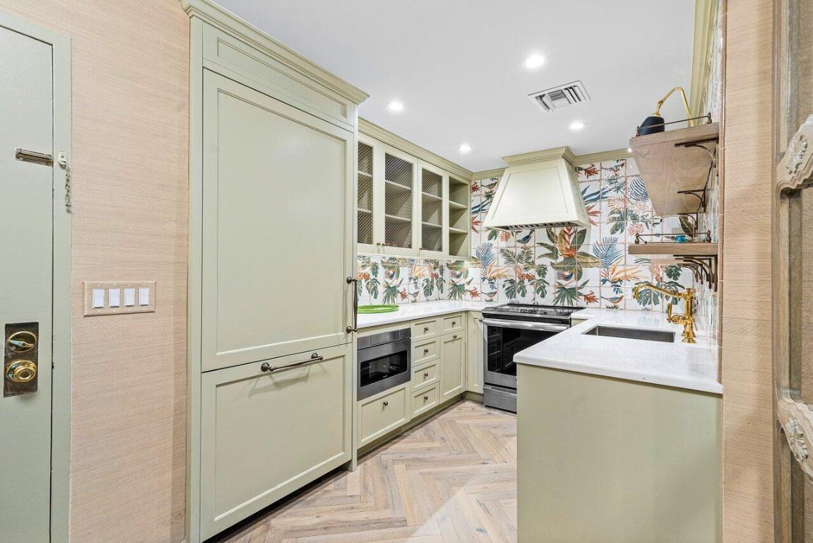 227 Brazilian Avenue 2e