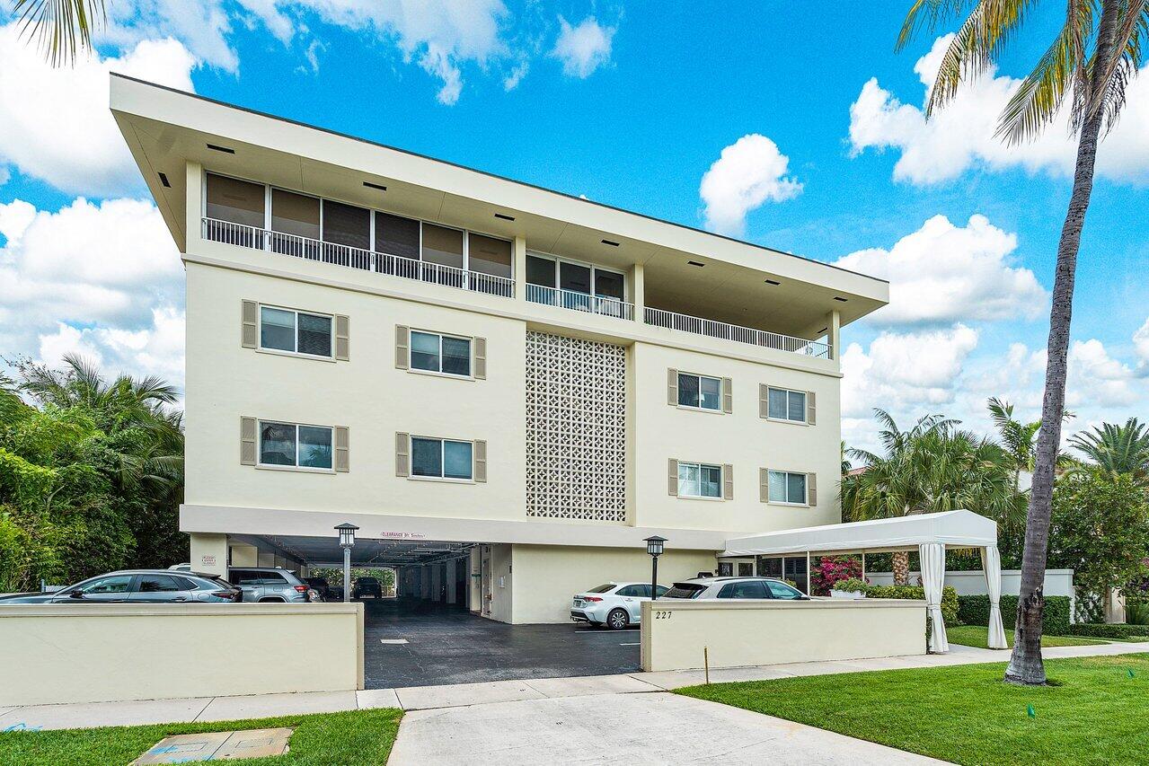 227 Brazilian Avenue 2e