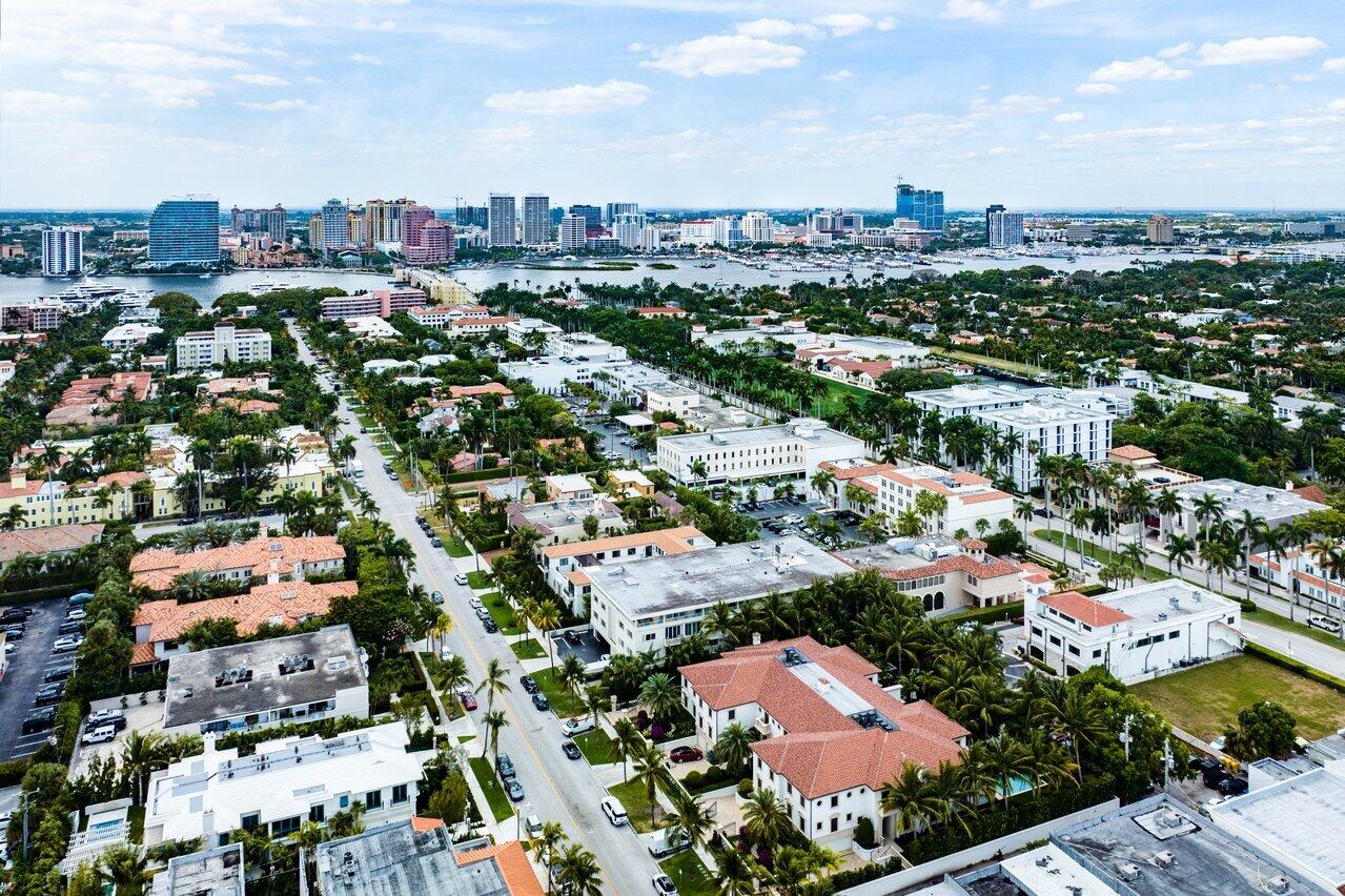 227 Brazilian Avenue 2e