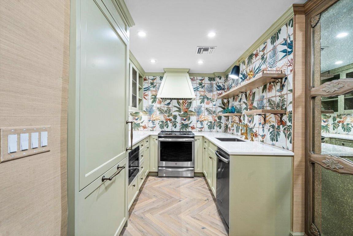 227 Brazilian Avenue 2e