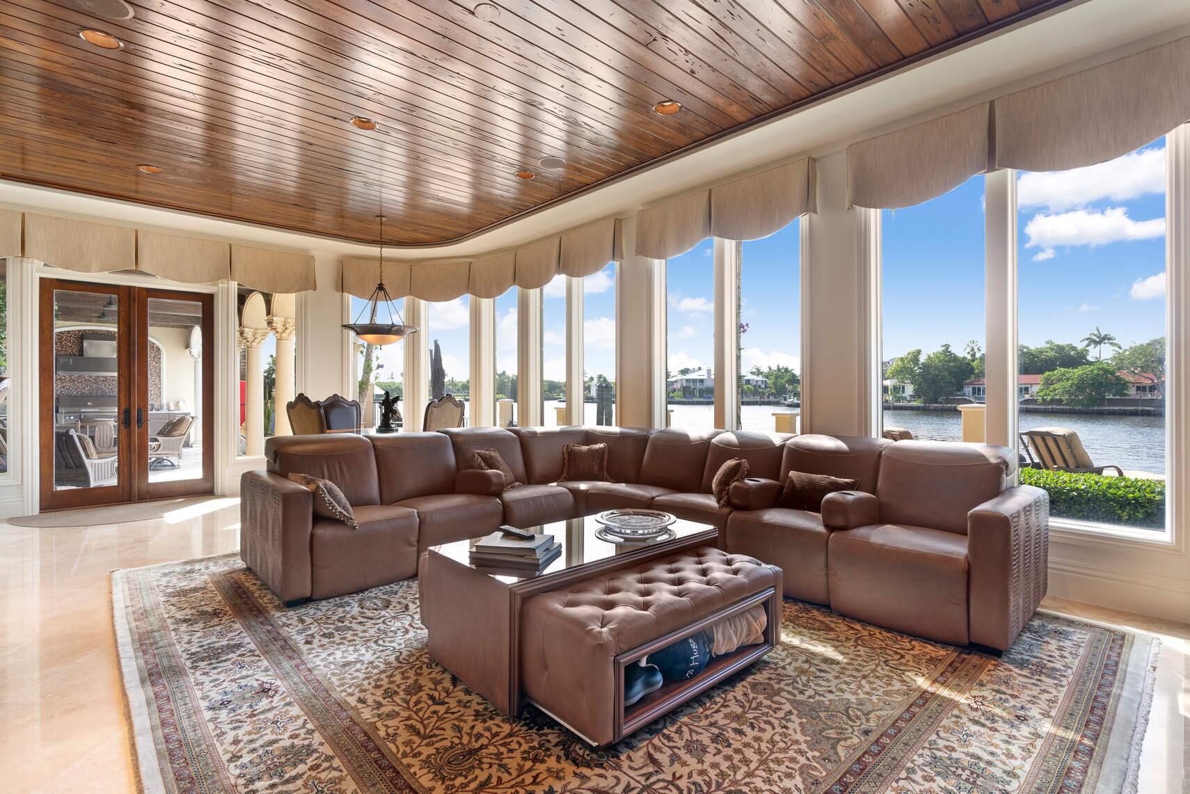 650 Golden Harbour Drive