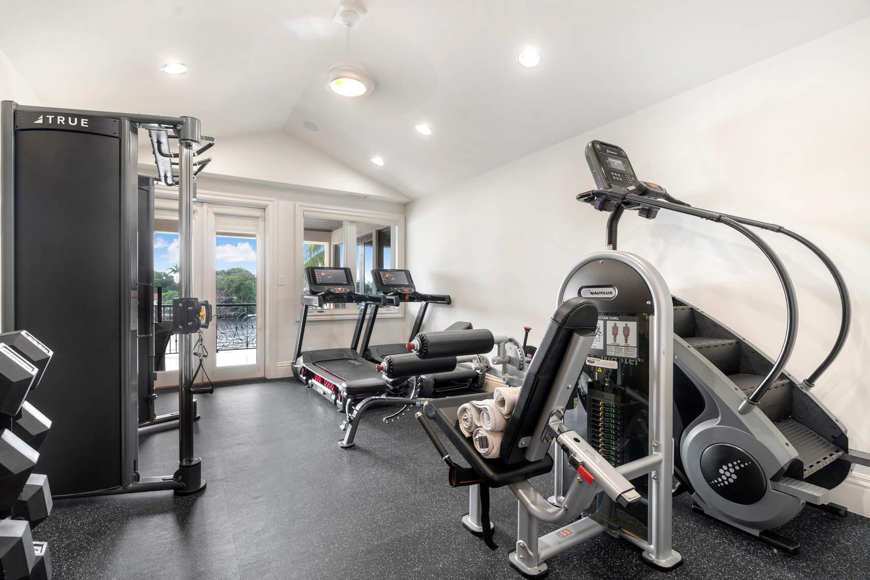 650 Golden Harbour Drive