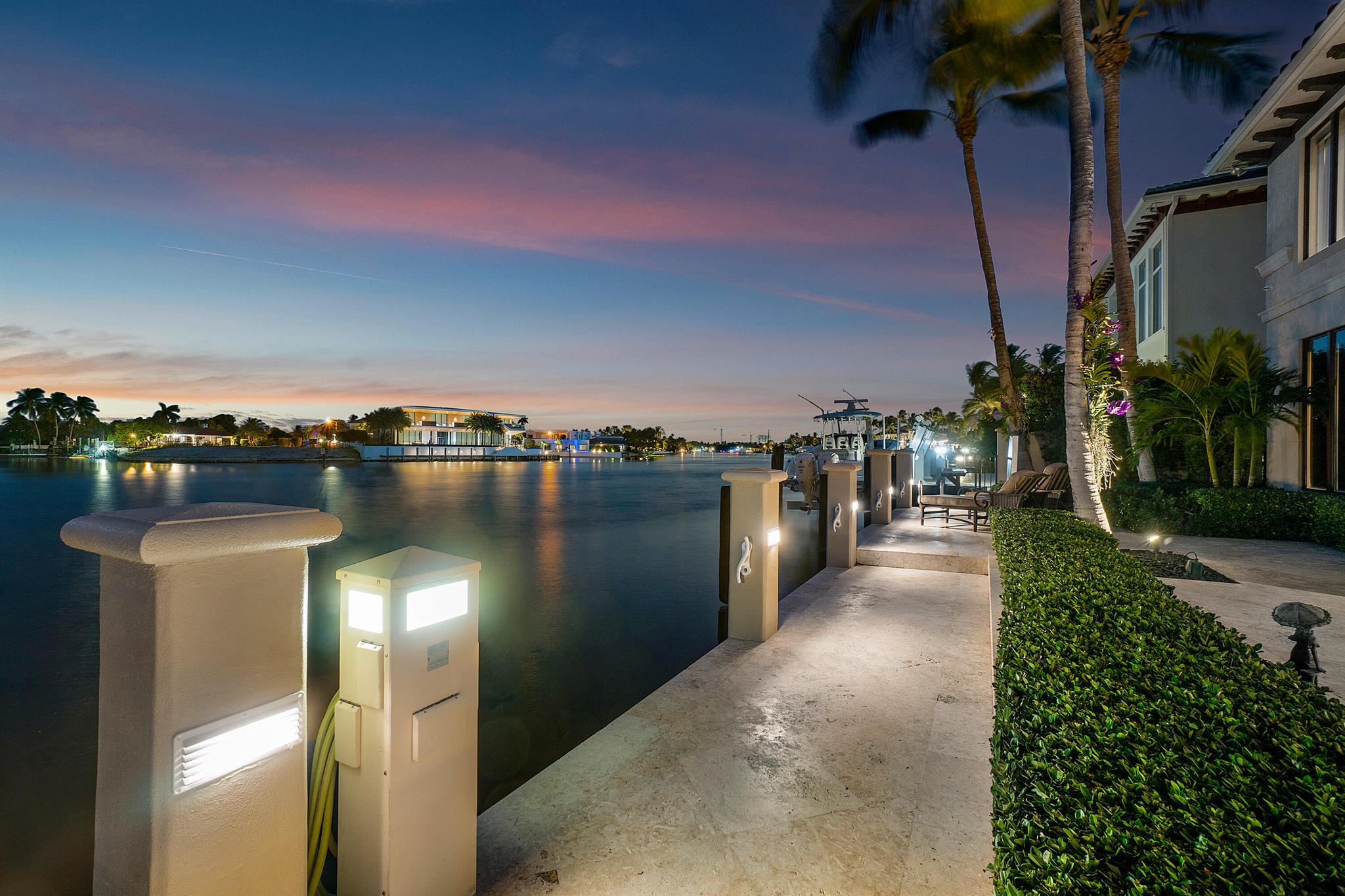 650 Golden Harbour Drive