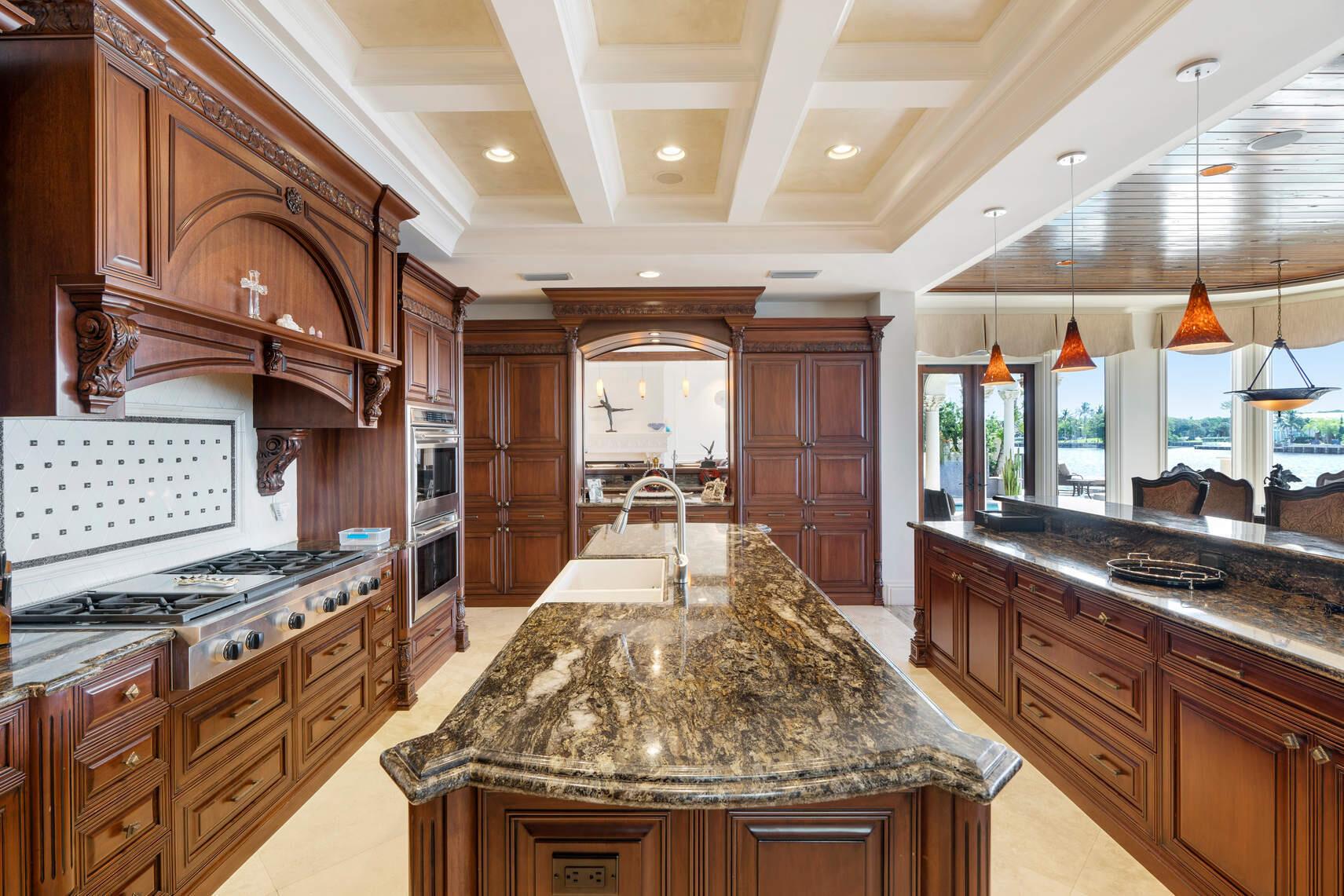 650 Golden Harbour Drive